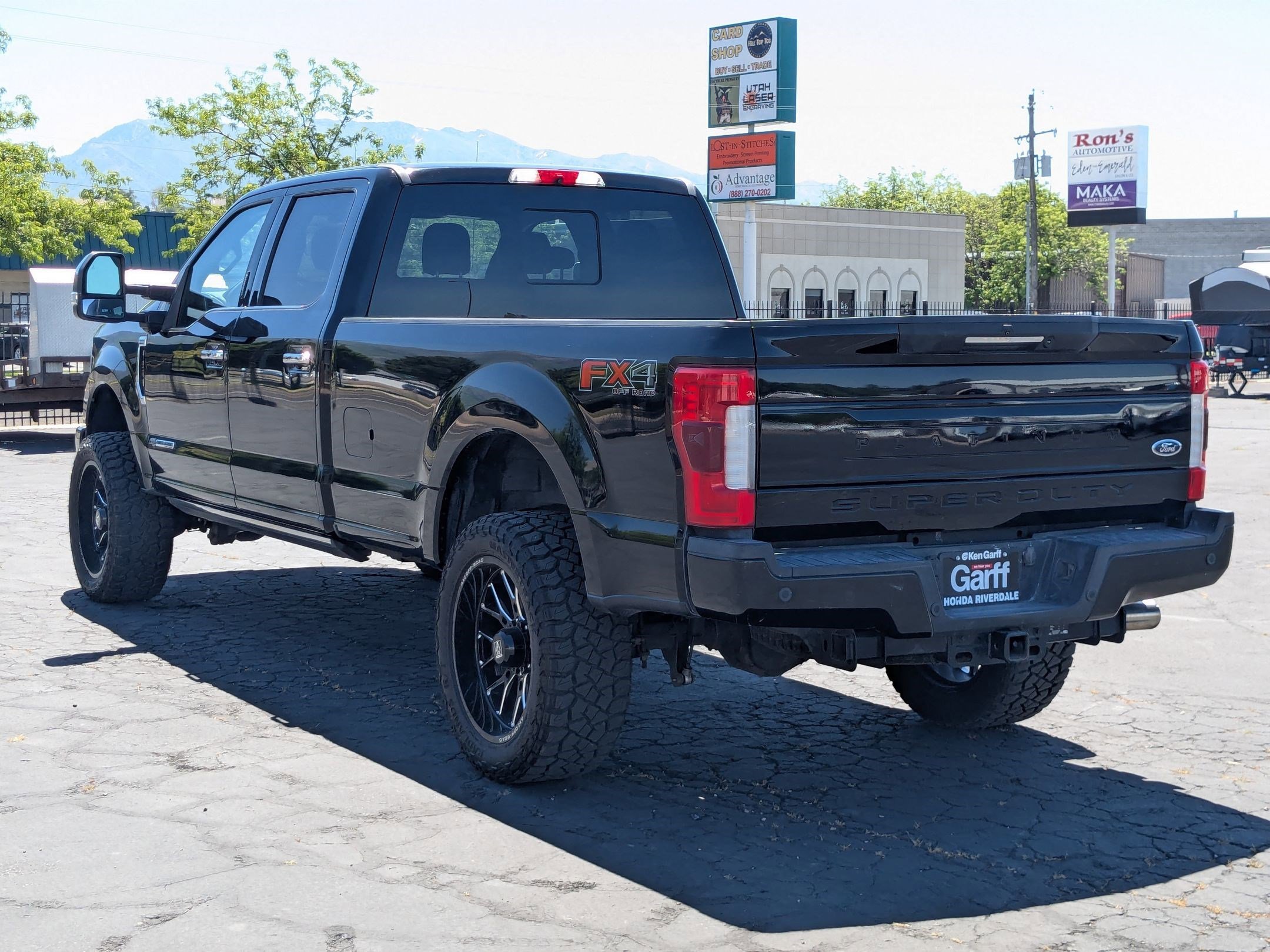 Used 2018 Shadow Black Ford Platinum image 5