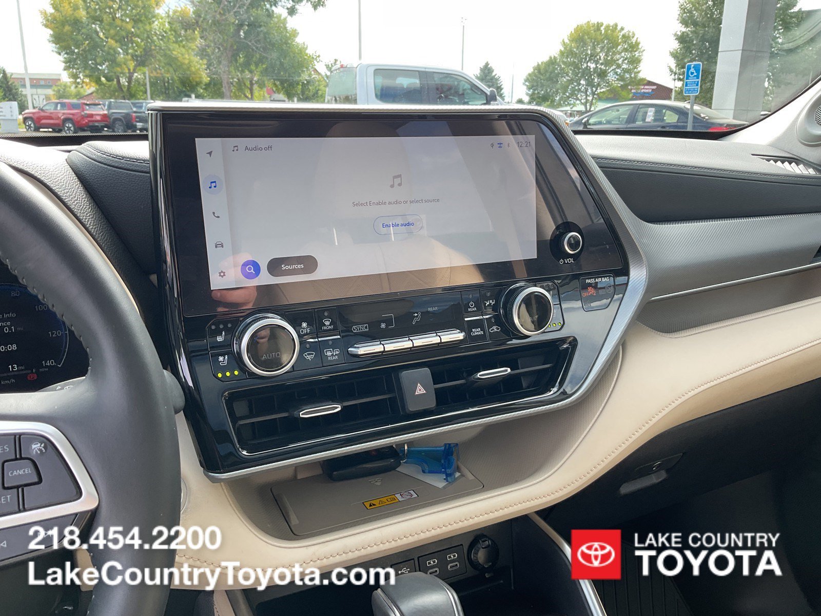Used 2024  Toyota Platinum image 30