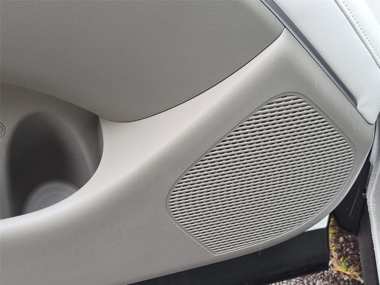 New 2026 Creamy White Pearl Hyundai Blue SEL 8P image 16