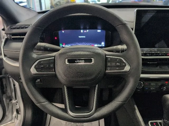 Used 2024 Silver Jeep Limited 4x4 image 11