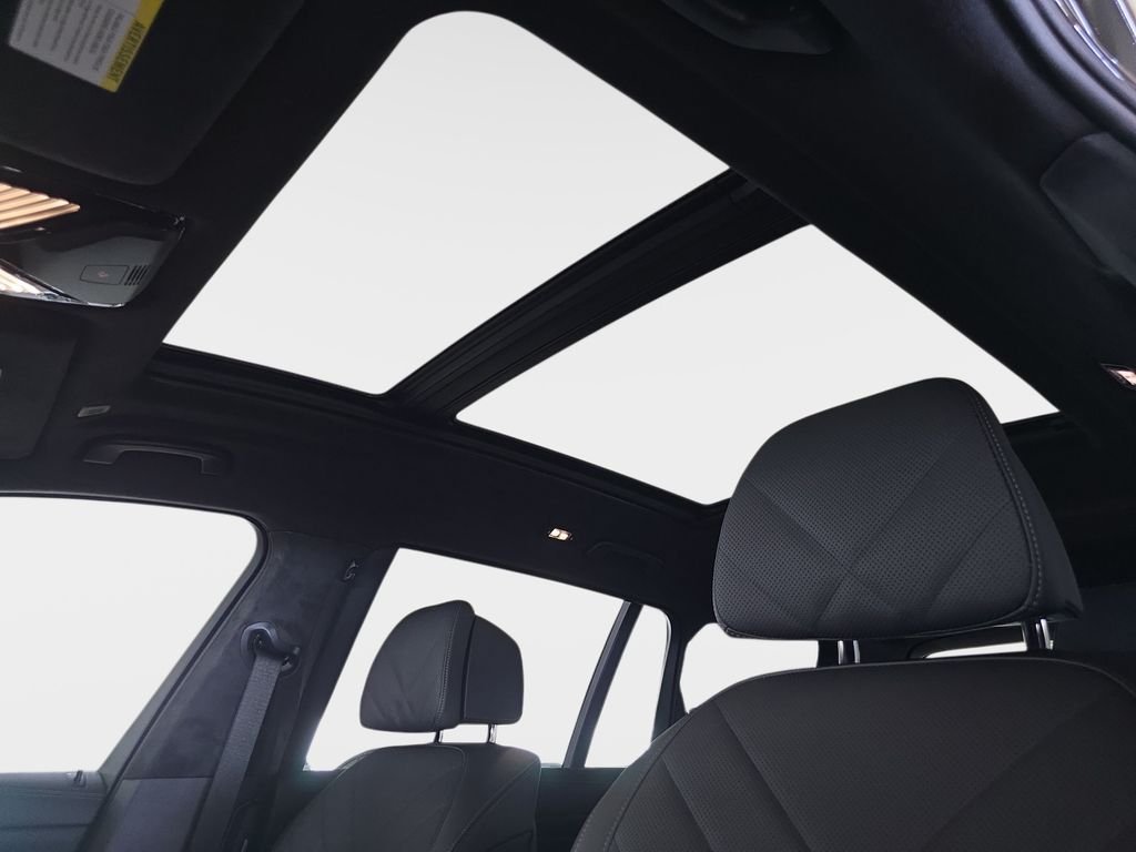 New 2027 Black Sapphire Metallic BMW xDrive40i image 20