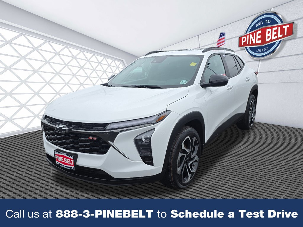Used 2025 Summit White Chevrolet 2RS image 1