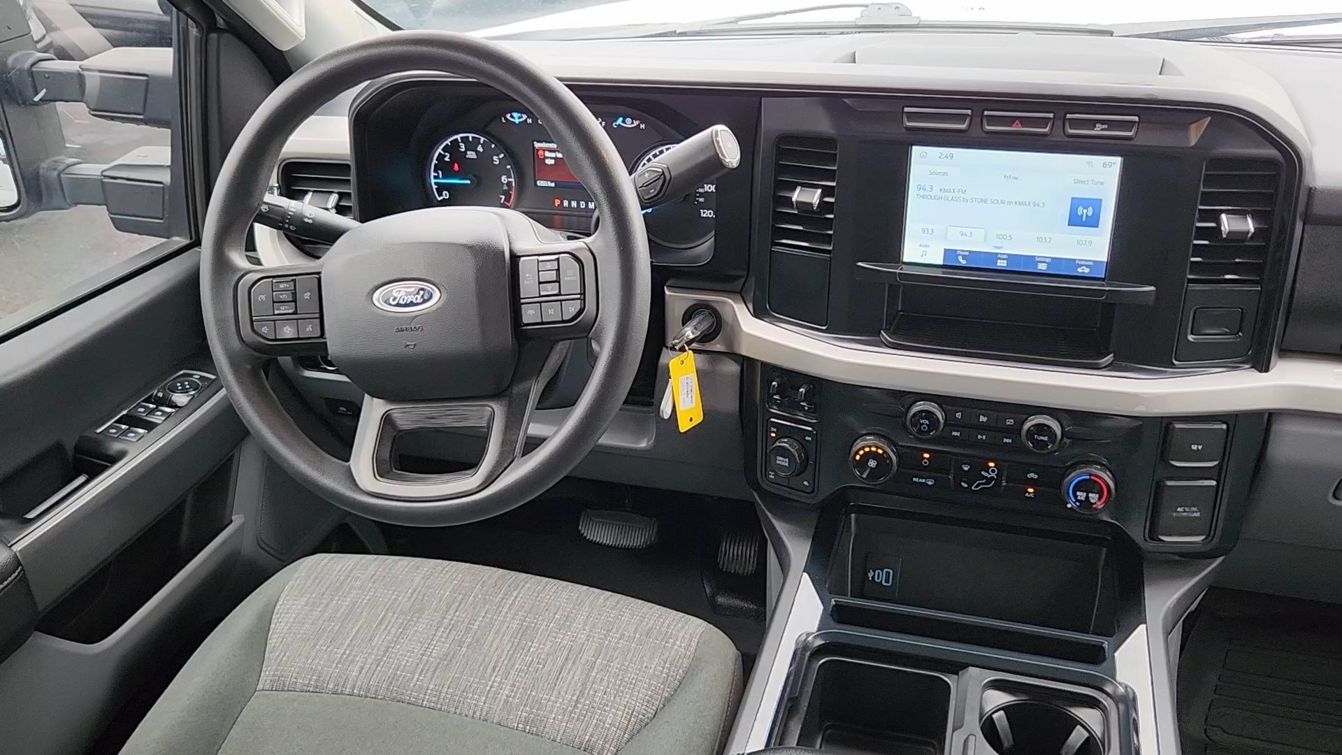 Used 2023 Oxford White Ford XLT image 5