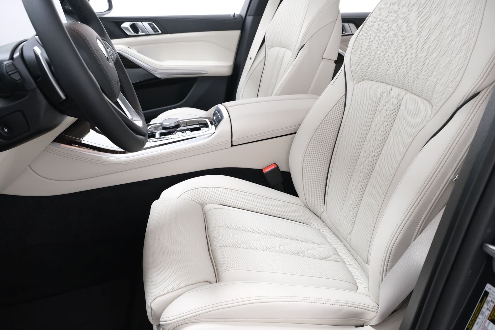 New 2026 Dravit Grey Metallic BMW xDrive40i image 51