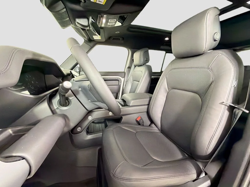 New 2026 Borasco Grey Land Rover X-Dynamic SE image 22