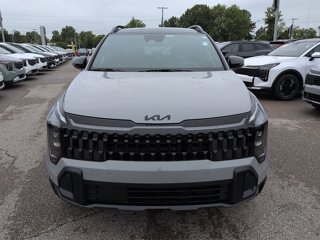 New 2026 Wolf Gray Kia X-Line image 3