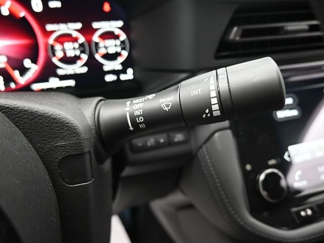 2025 Nissan Z NISMO - Photo 18