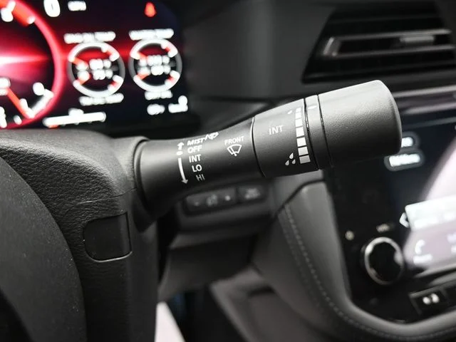 2025 Nissan Z NISMO - Photo 18