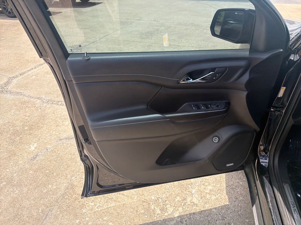 Used 2021 Black GMC SLT image 12