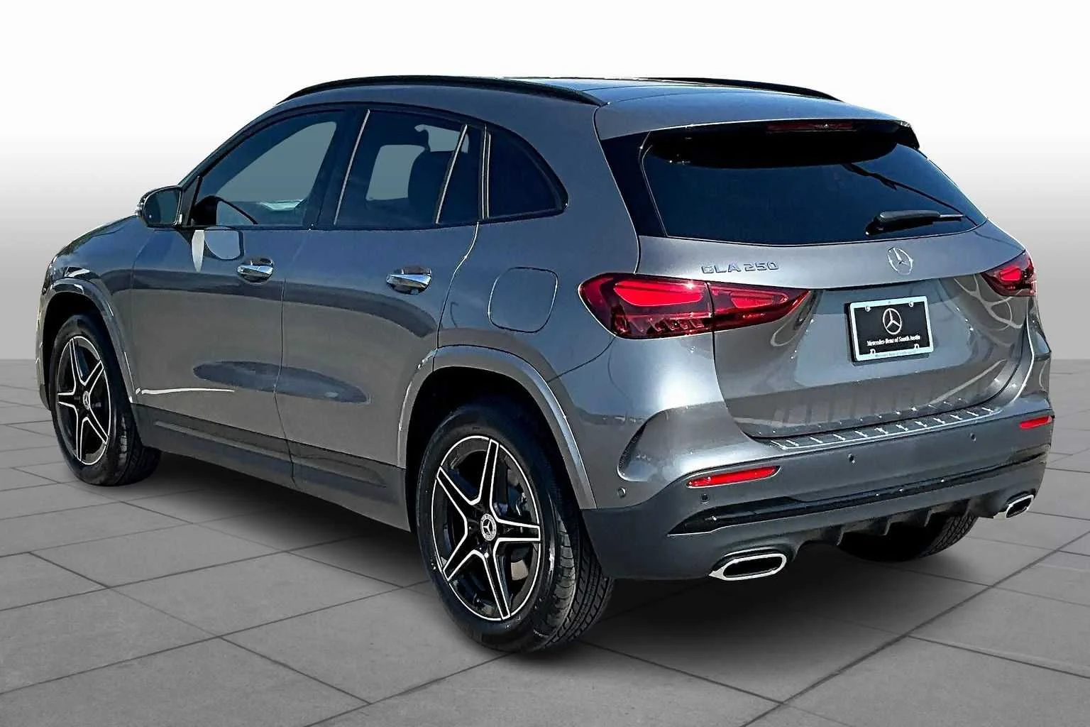 New 2026 Mountain Grey Metallic Mercedes-Benz GLA 250 image 12