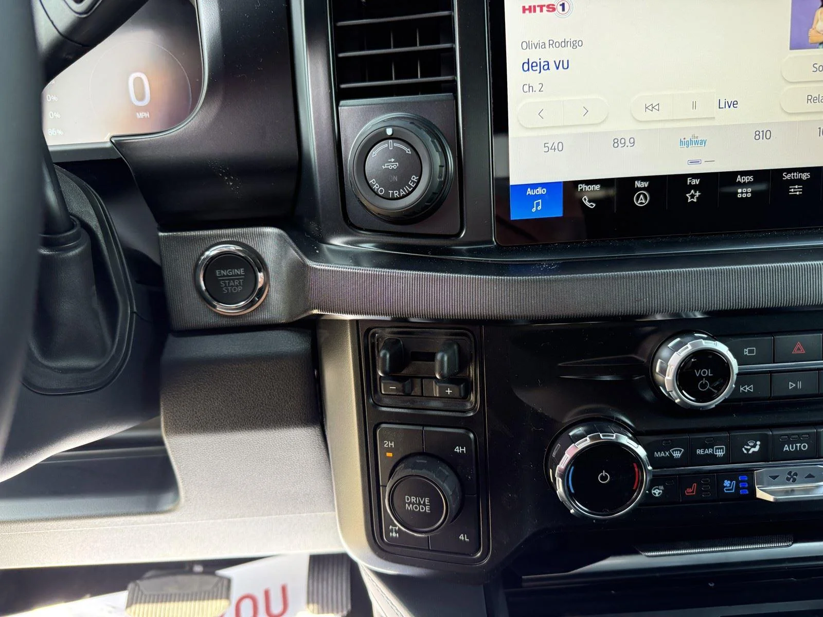 New 2026 Carbonized Gray Metallic Ford F-250® Platinum® image 26