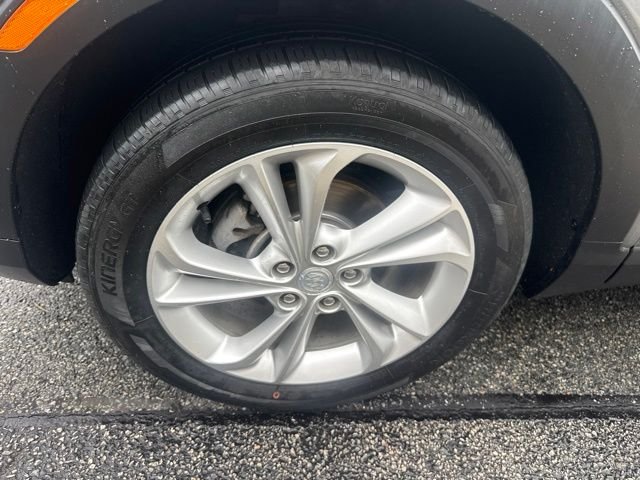Used 2023 Gray Buick Preferred image 4