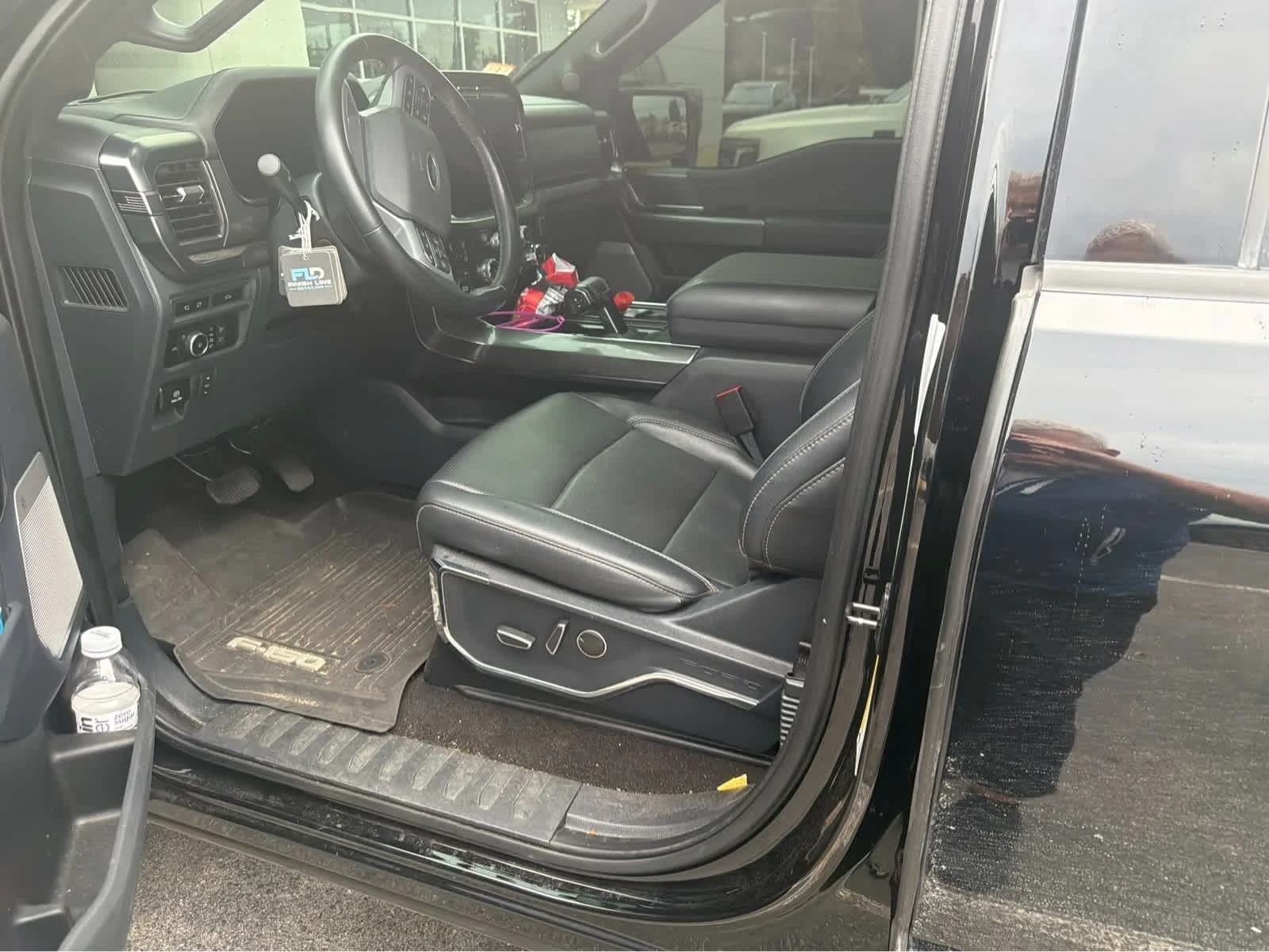 Used 2023 Agate Black Ford LARIAT image 5