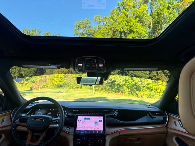 Used 2025 White Jeep Summit image 14