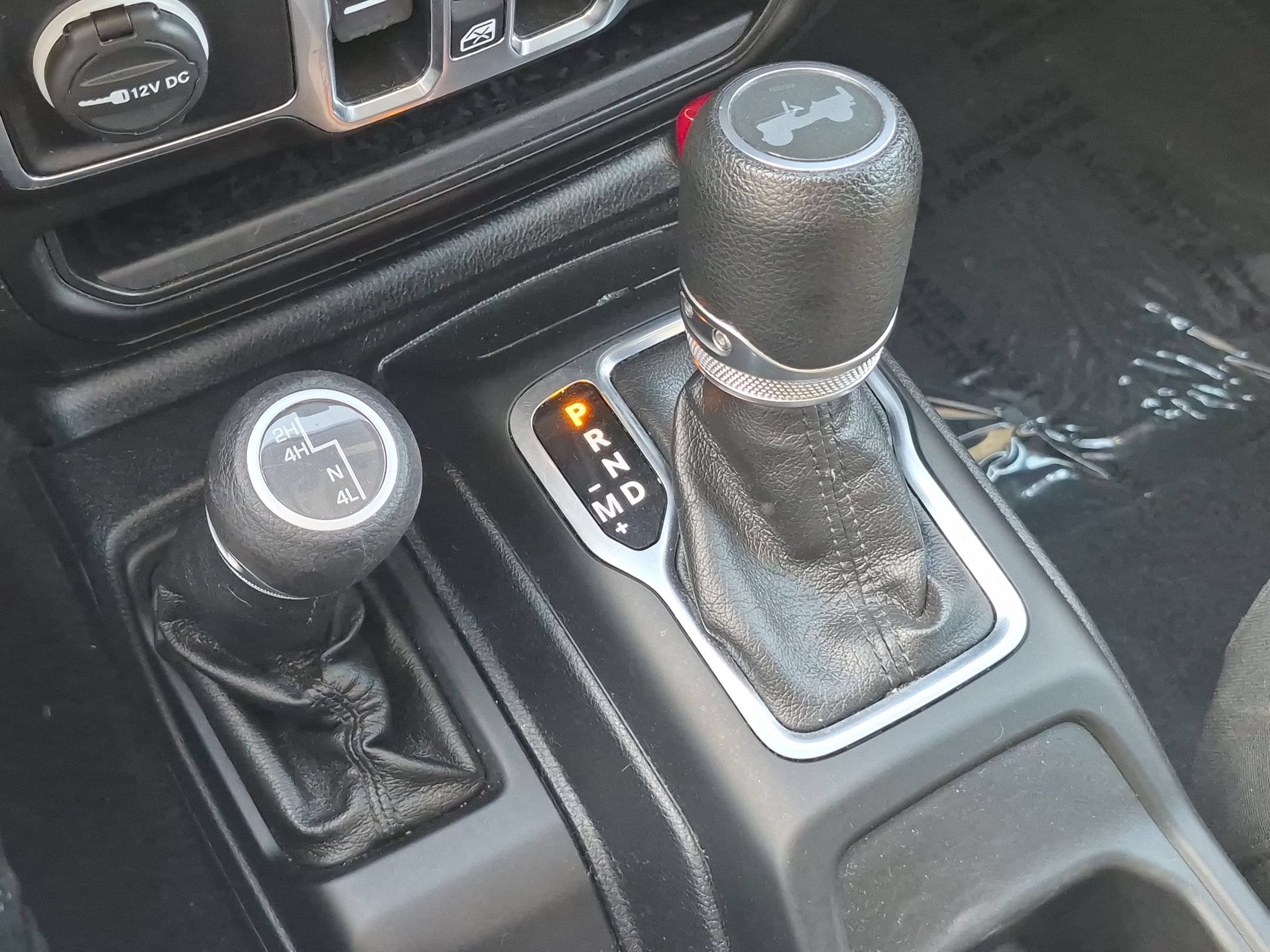 Used 2020 Bright White Clearcoat Jeep Sport S image 25