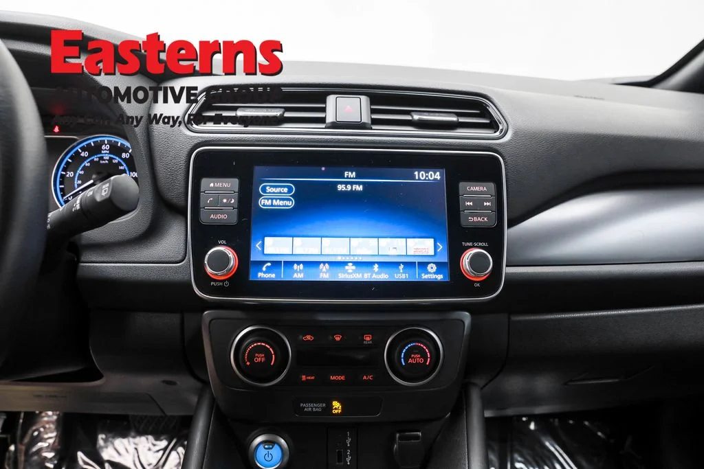 Used 2024 Gray Nissan S image 12