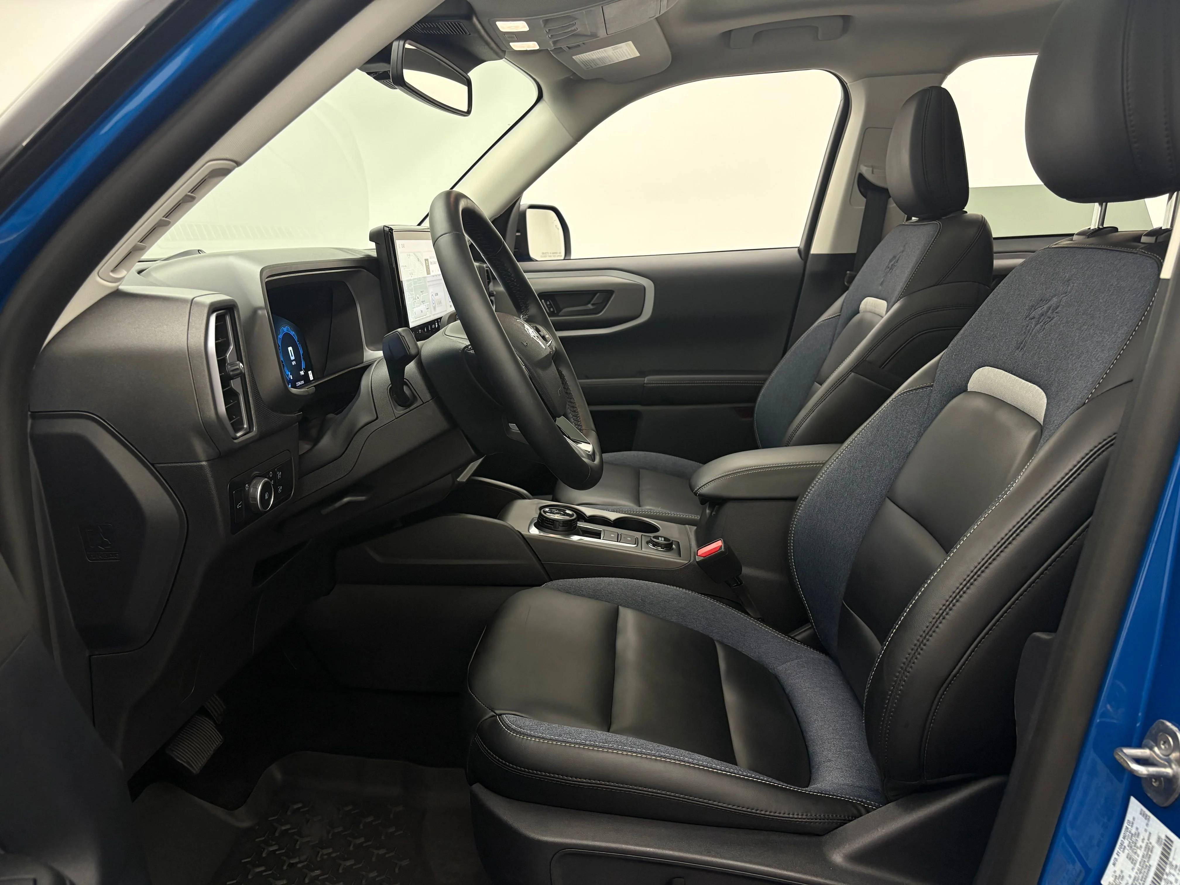 Used 2025 Blue Metallic Ford Outer Banks image 19