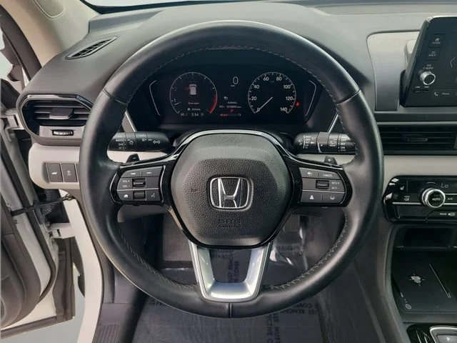 Used 2023 White Honda EX-L 8 Passenger image 24
