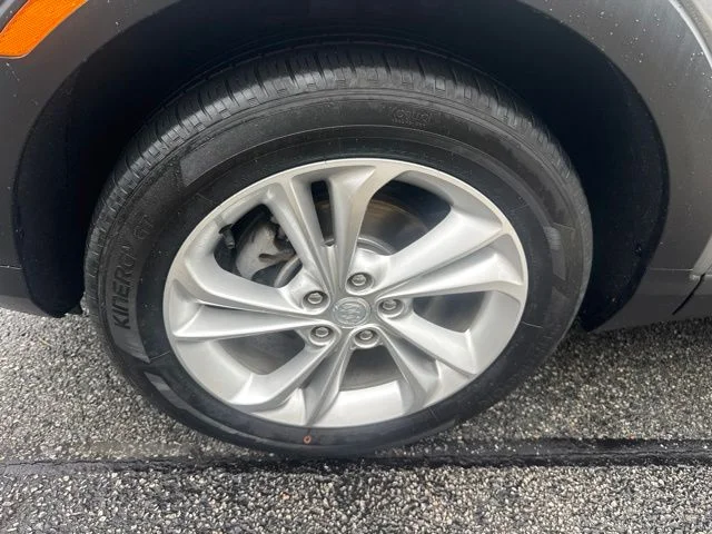 Used 2023 Gray Buick Preferred image 4