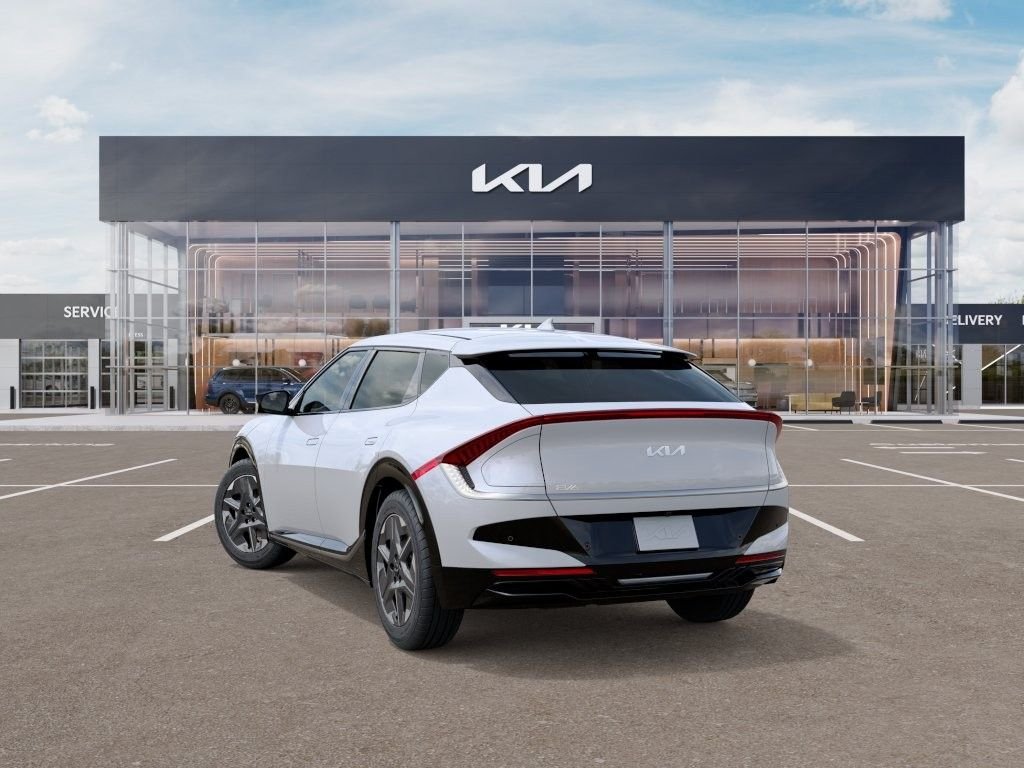 New 2026 Glacial White Pearl Kia LIGHT image 5