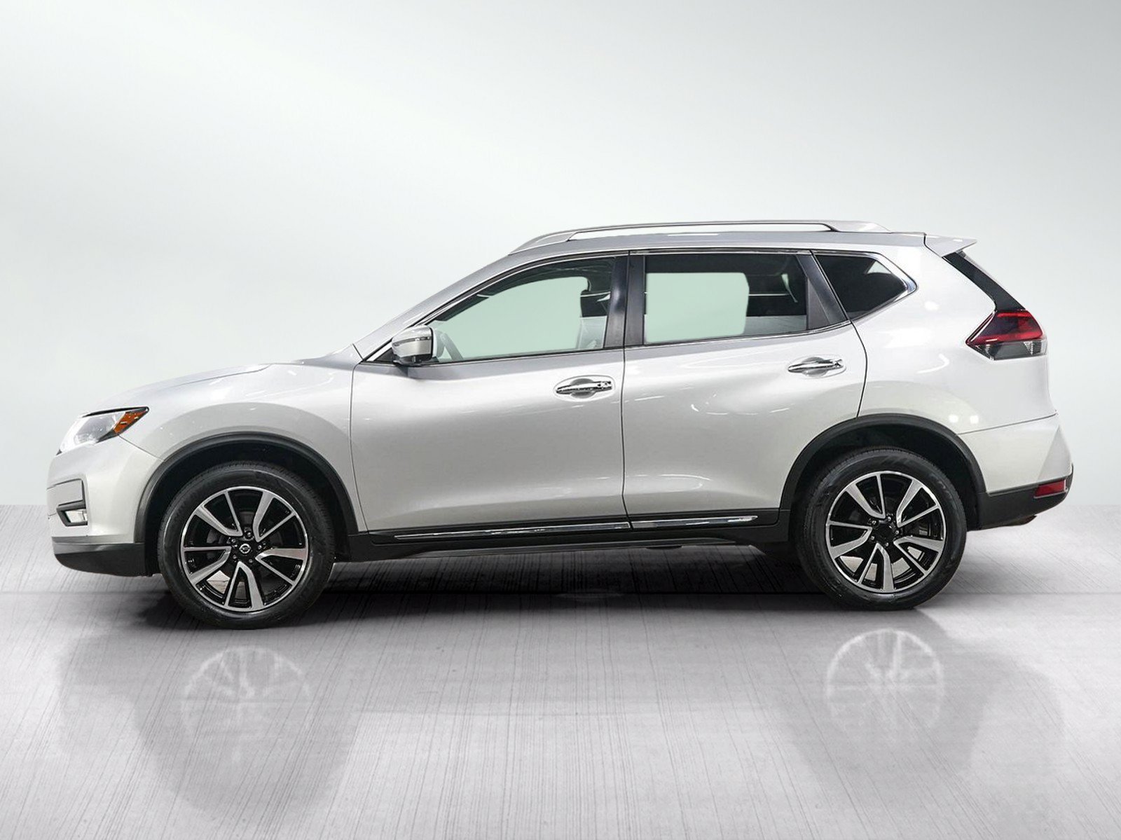 Used 2019 Nissan Rogue SL with VIN 5N1AT2MV2KC764572 for sale in Minneapolis, Minnesota