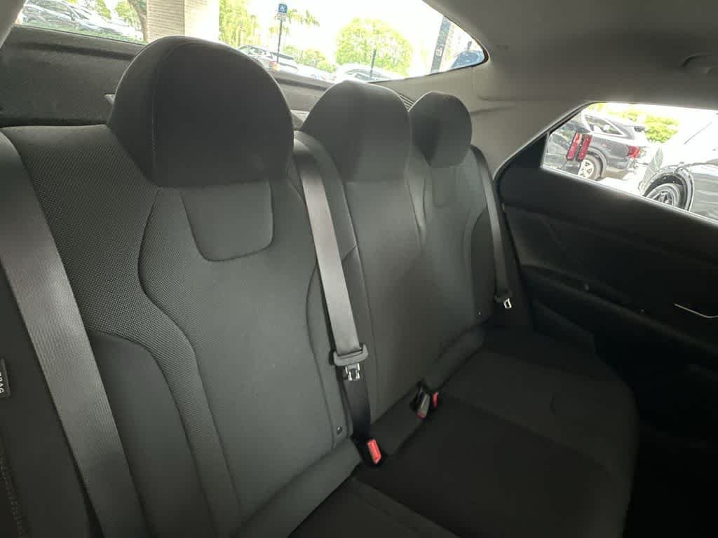 Used 2025 Ecotronic Gray Hyundai SE image 27