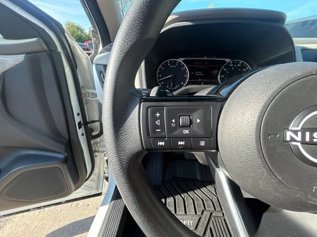 Used 2023 White Nissan SV image 28