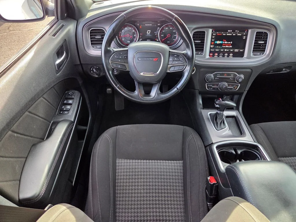 Used 2023 Silver Dodge SXT image 17