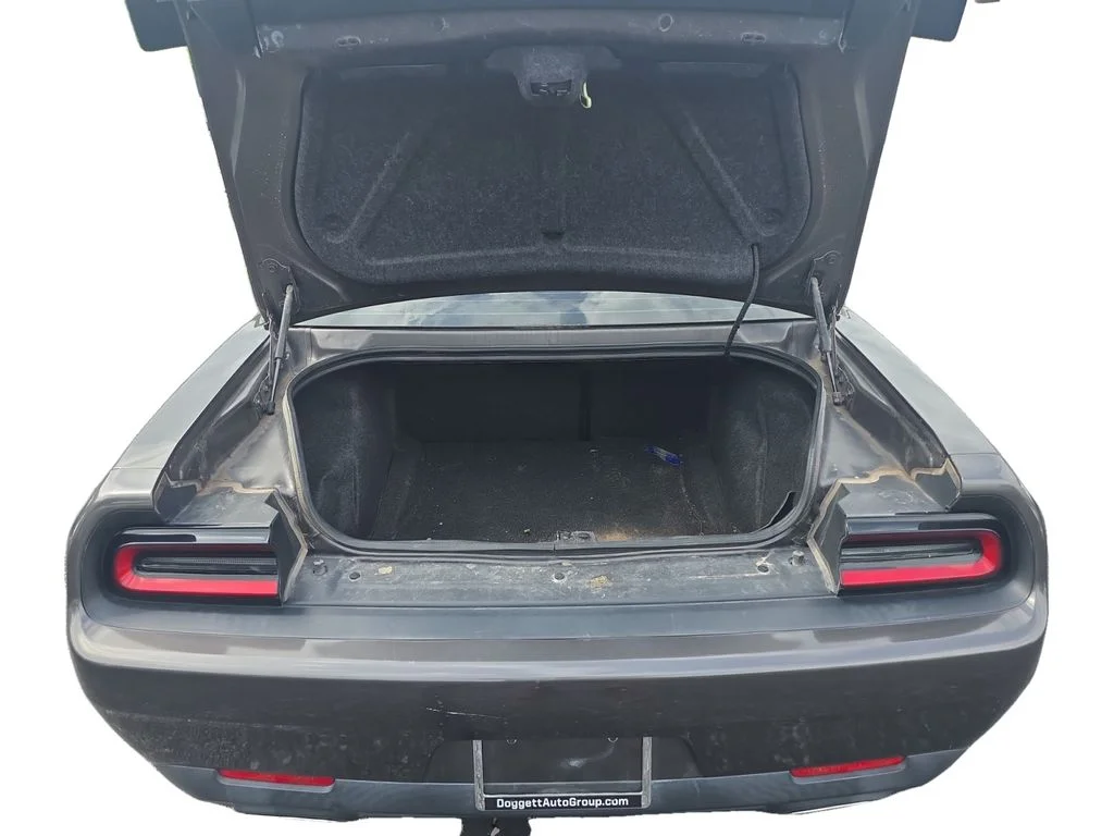 Used 2020 Granite Pearlcoat Dodge SXT image 25
