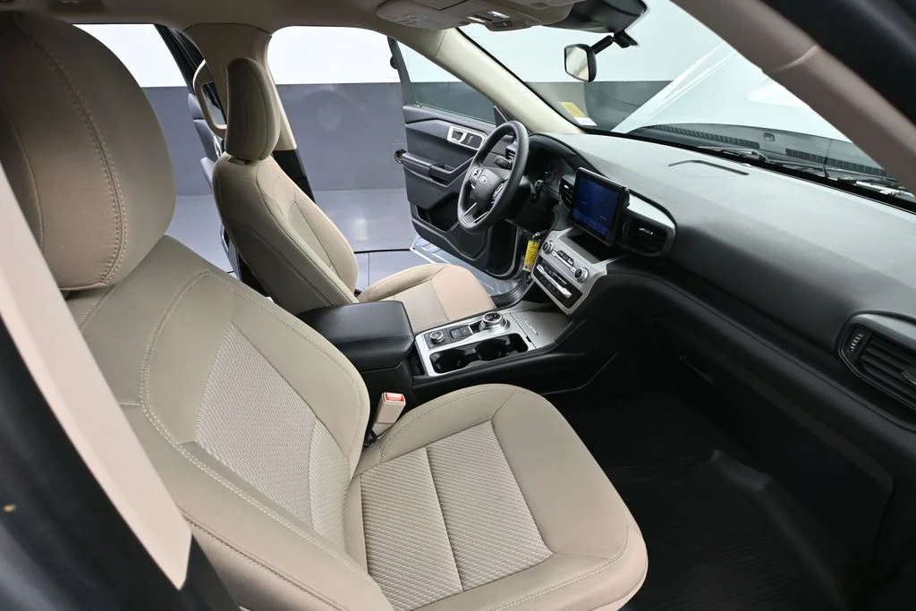 Used 2022 Silver Ford Base image 50