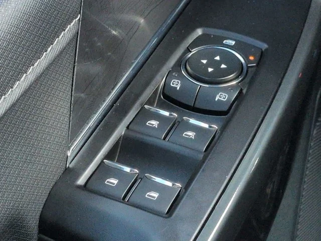 Used 2023 Gray Ford XLT image 24
