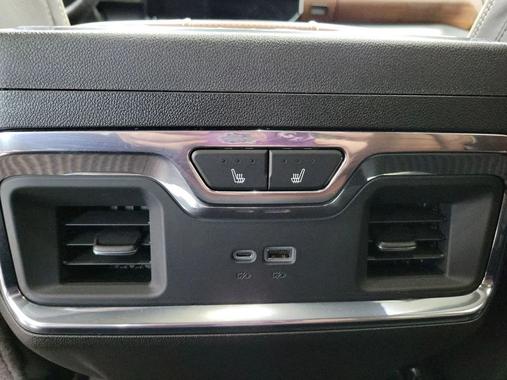 Used 2025 Black GMC Denali Ultimate image 32