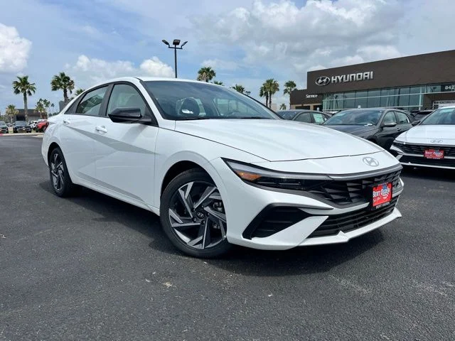 New 2025 Hyundai ELANTRA SEL Sport