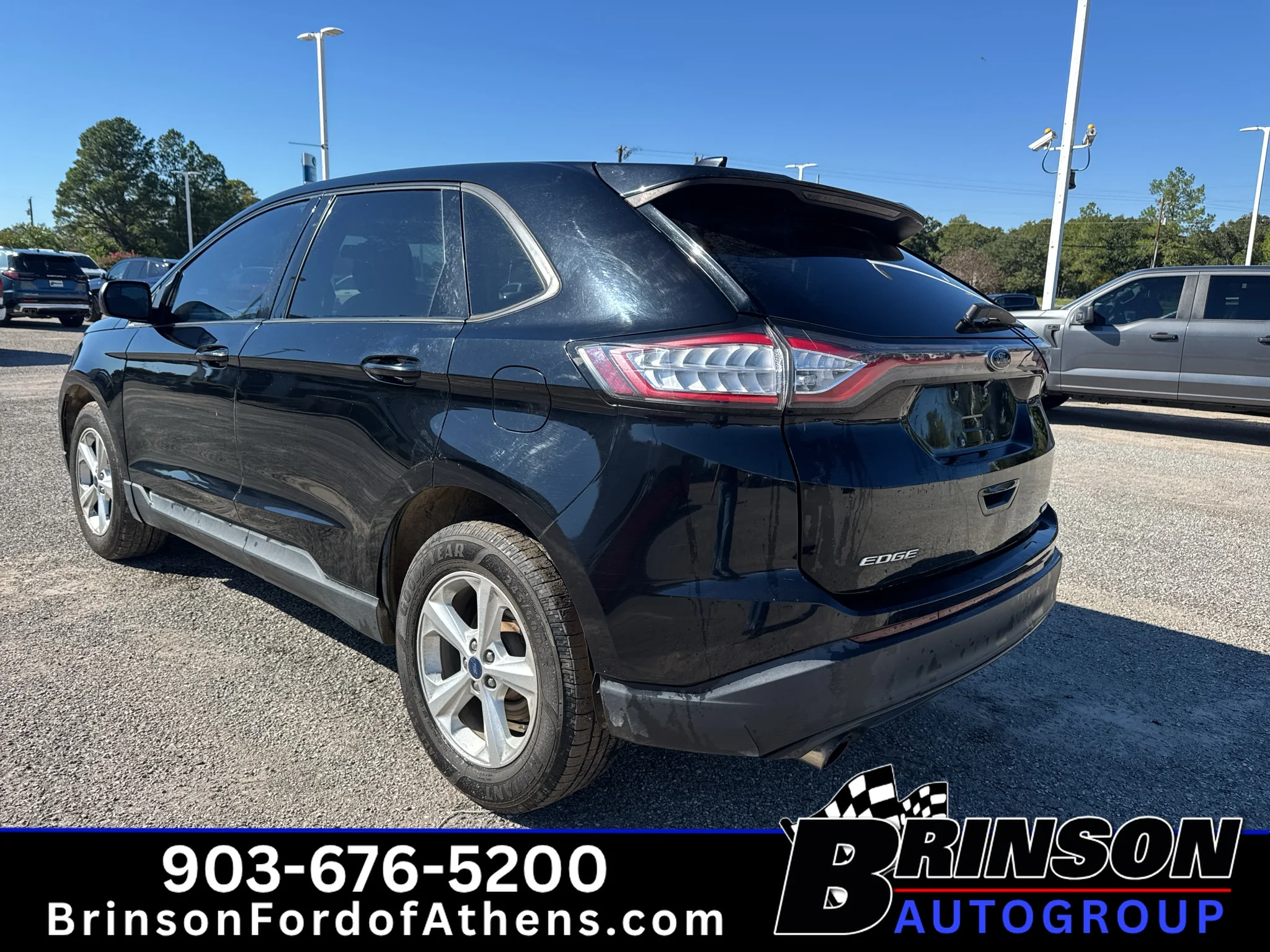 Used 2018 Shadow Black Ford SE image 7