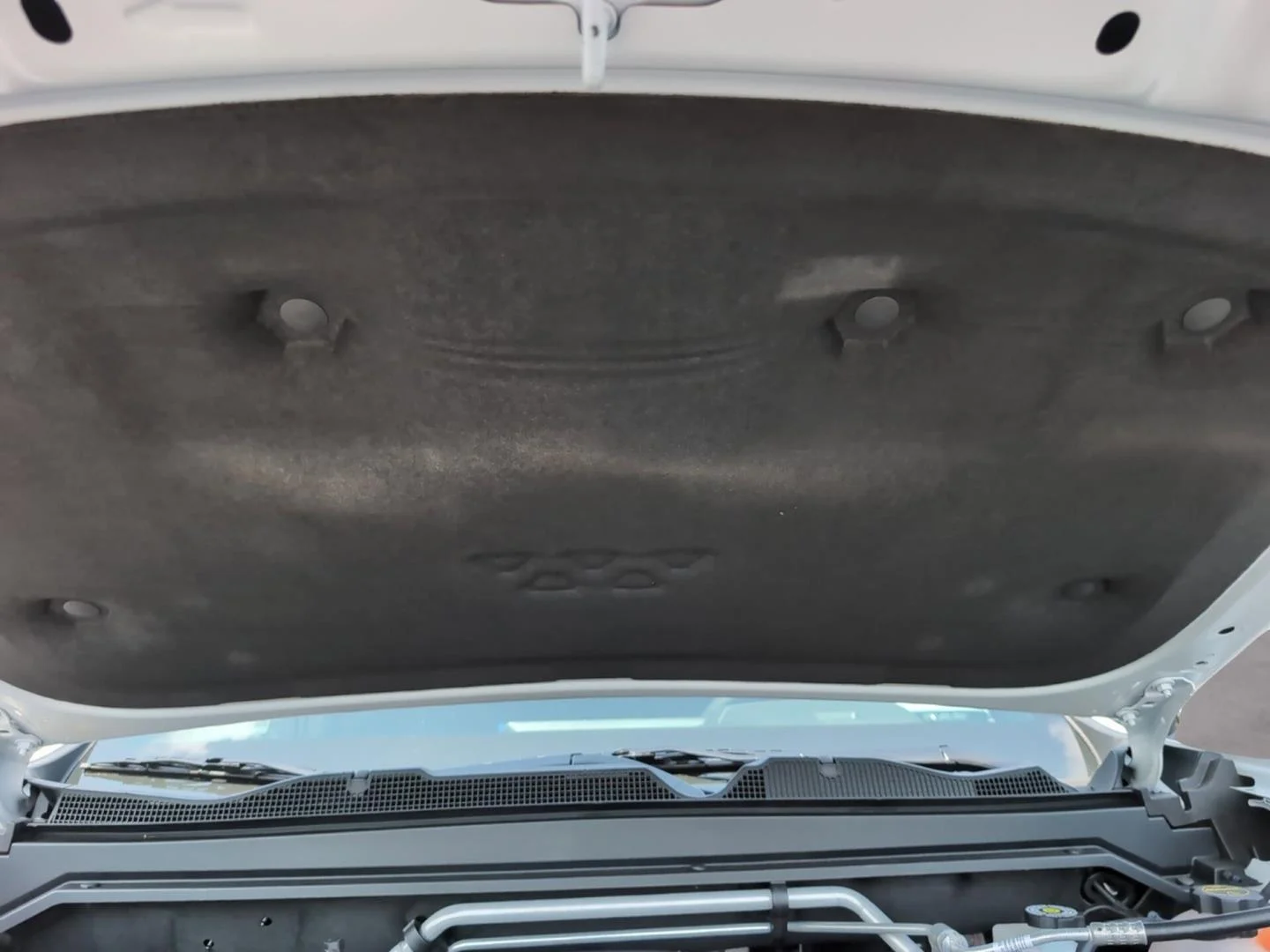 New 2026 Summit White GMC Elevation image 31