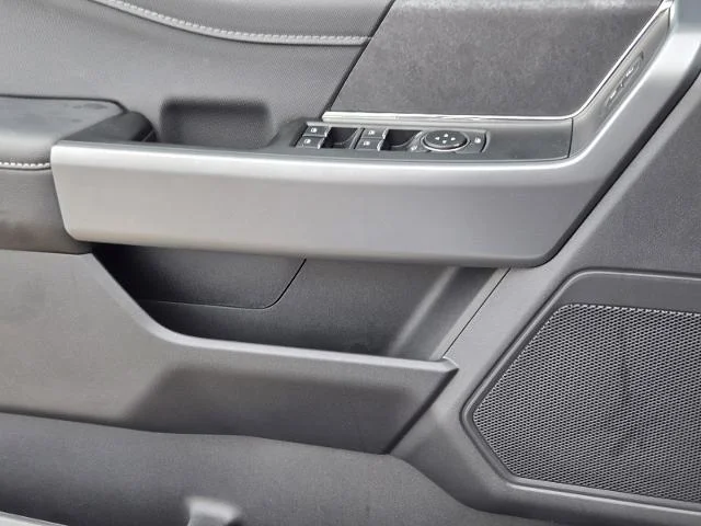 New 2026 Oxford White Ford XLT image 35