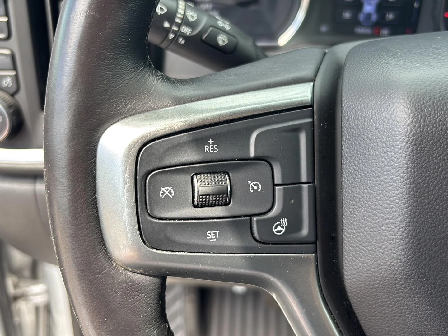Used 2019 SILVER ICE METALLIC Chevrolet LT image 17