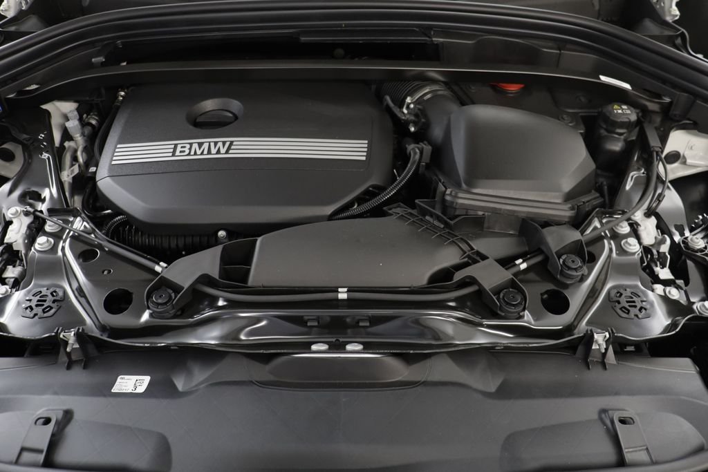 New 2026 Alpine White BMW xDrive28i image 23
