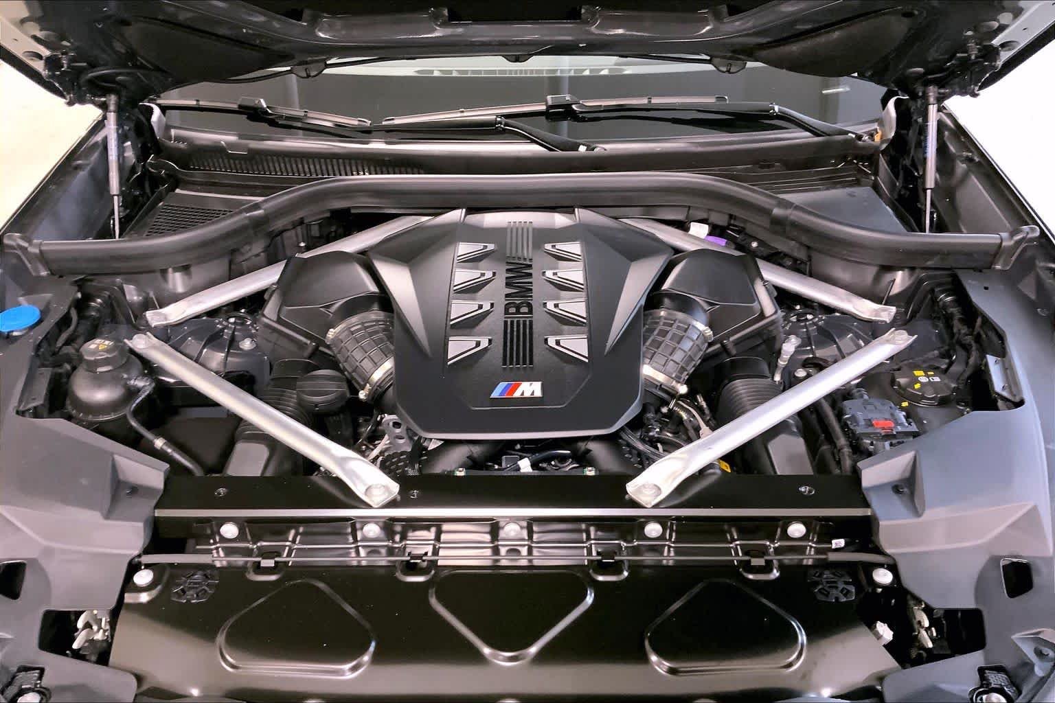 New 2026 Dravit Grey Metallic BMW M60i image 16