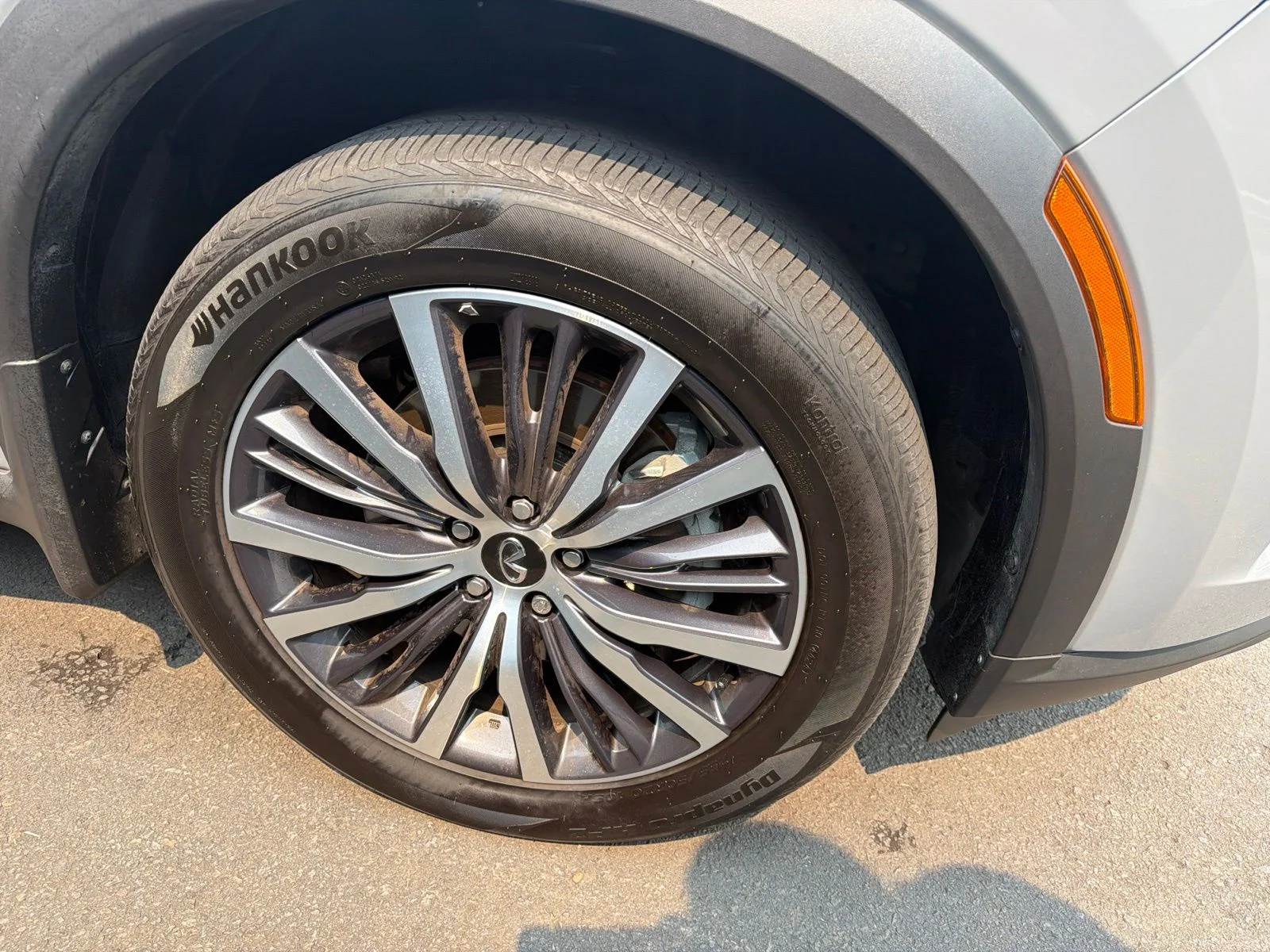 Certified Used 2025 Harbor Gray INFINITI Sensory image 4