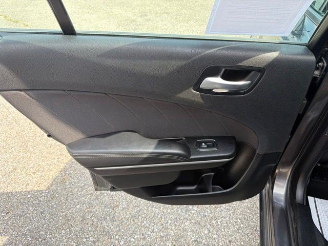 Used 2023 Granite Pearlcoat Dodge SXT image 14