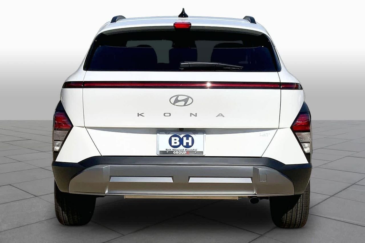 New 2026 Atlas White Hyundai SEL Premium FWD image 4