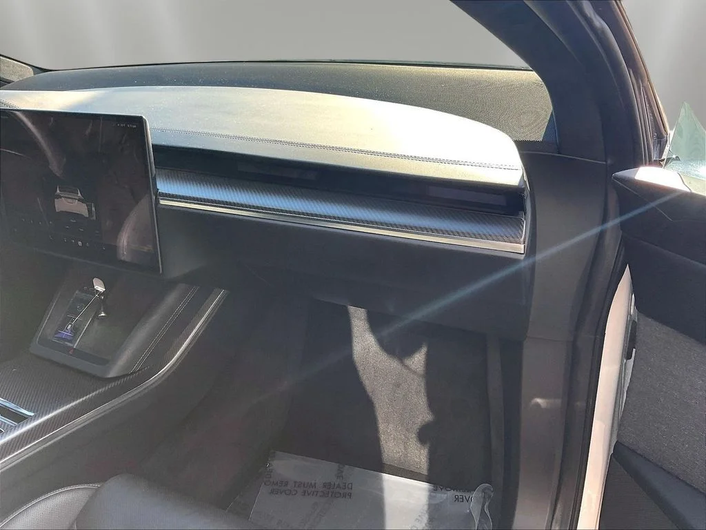 Used 2022  Tesla Plaid image 27