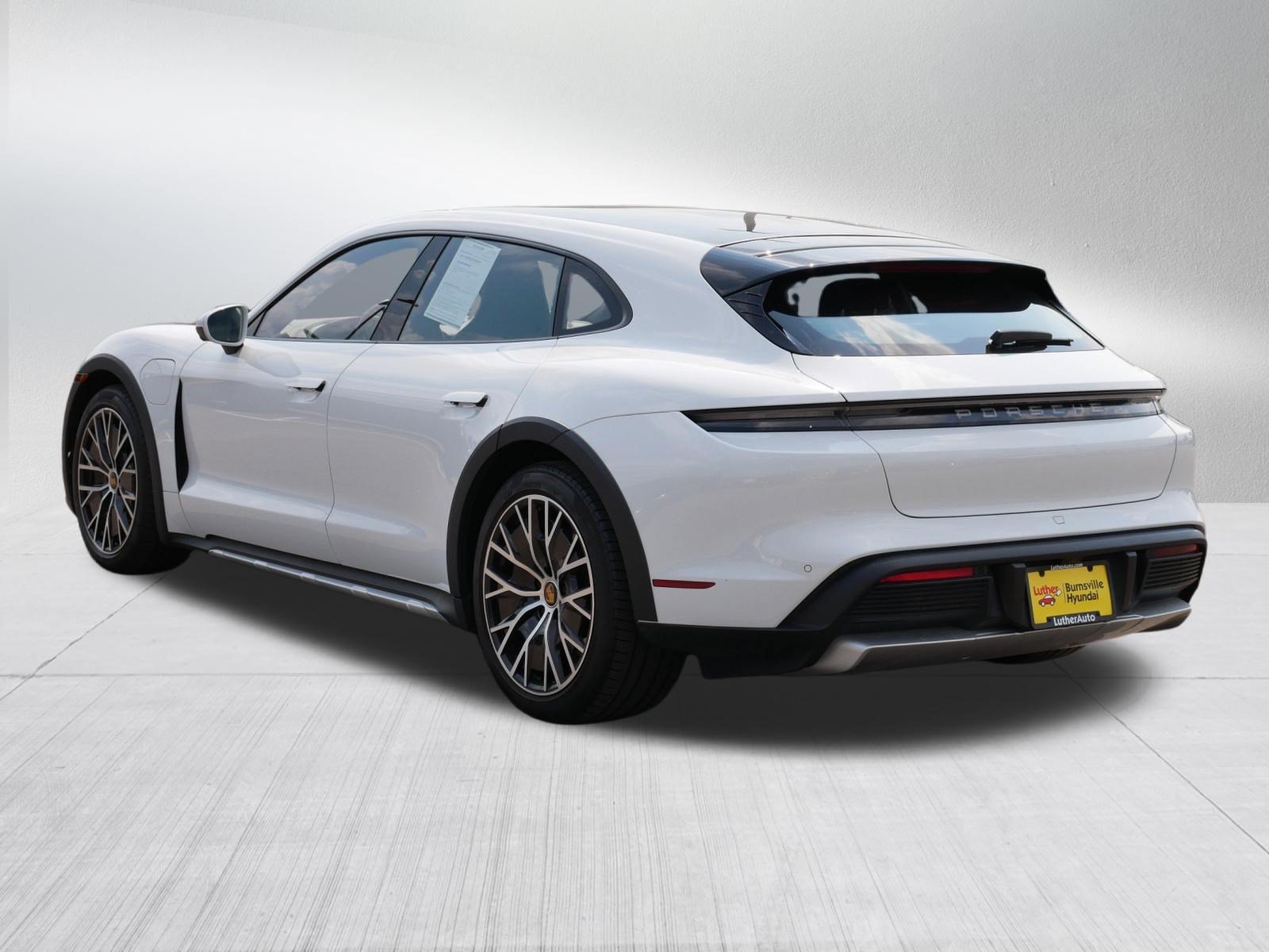 Used 2022 Carrar White Me Porsche 4 image 5