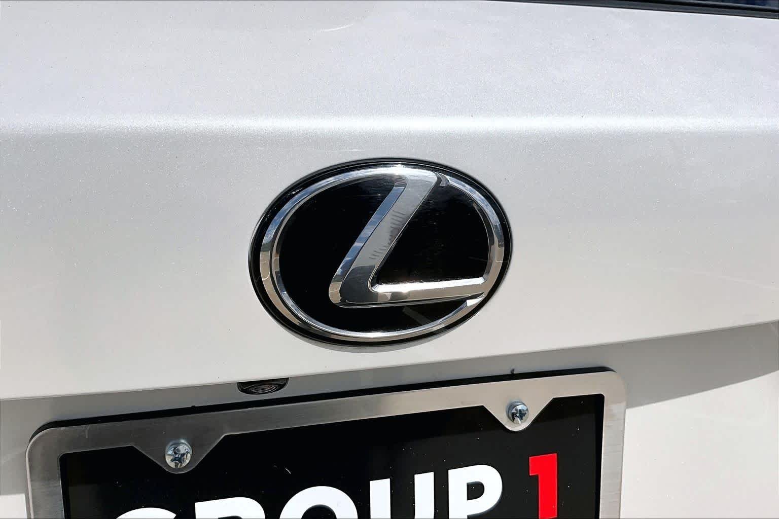 Used 2021 Eminent White Pearl Lexus  image 31