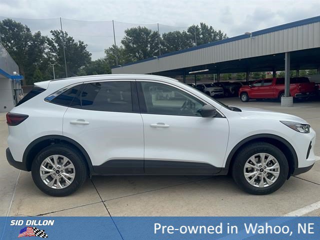 Used 2023 White Ford Active image 6