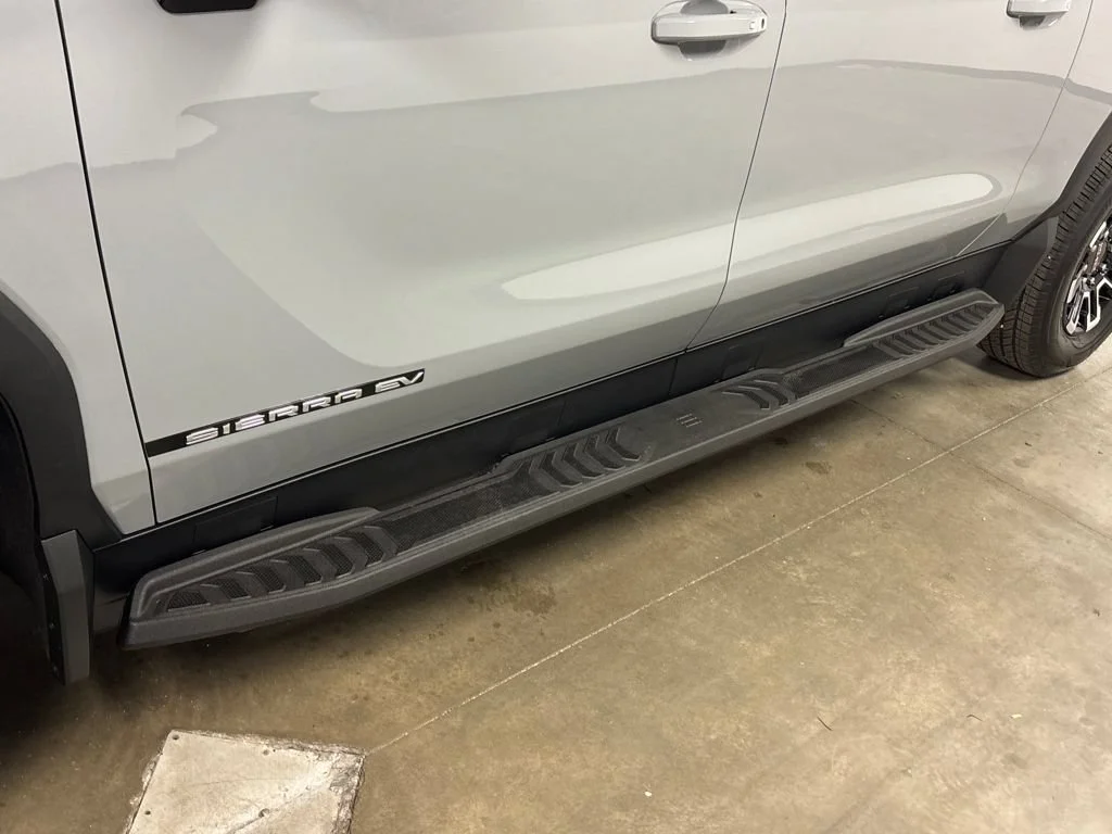2026 GMC Sierra EV Elevation - Photo 10