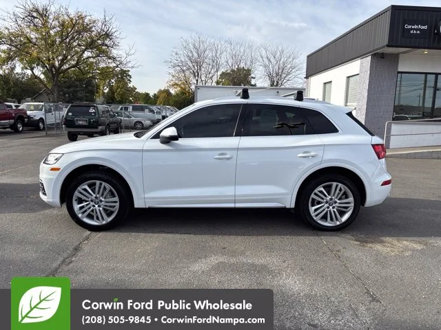 Used 2010 White Audi  image 8