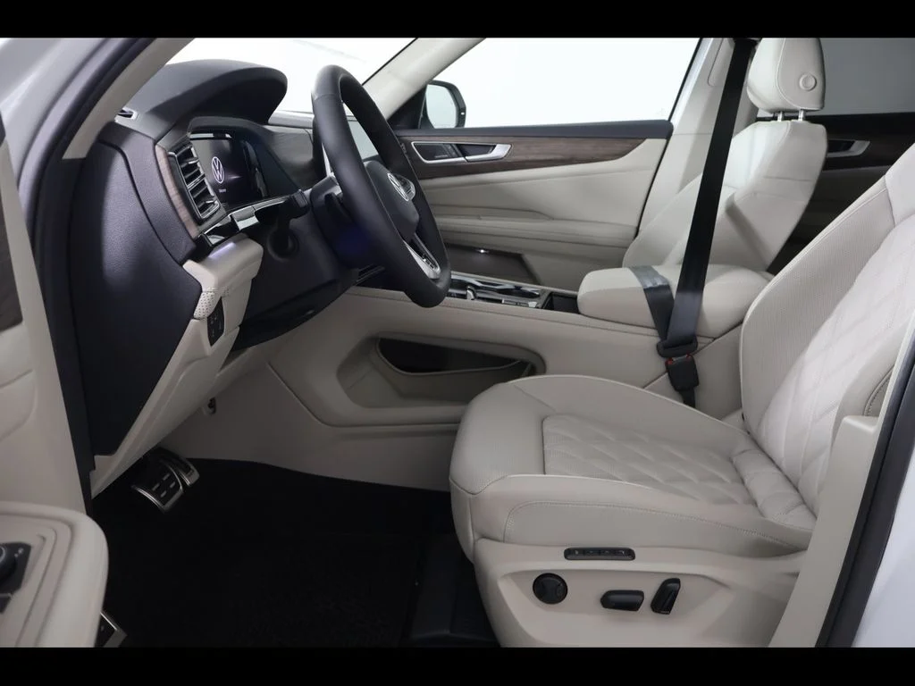 New 2026 White/off-white Volkswagen 2.0T SEL Premium R-Line image 15