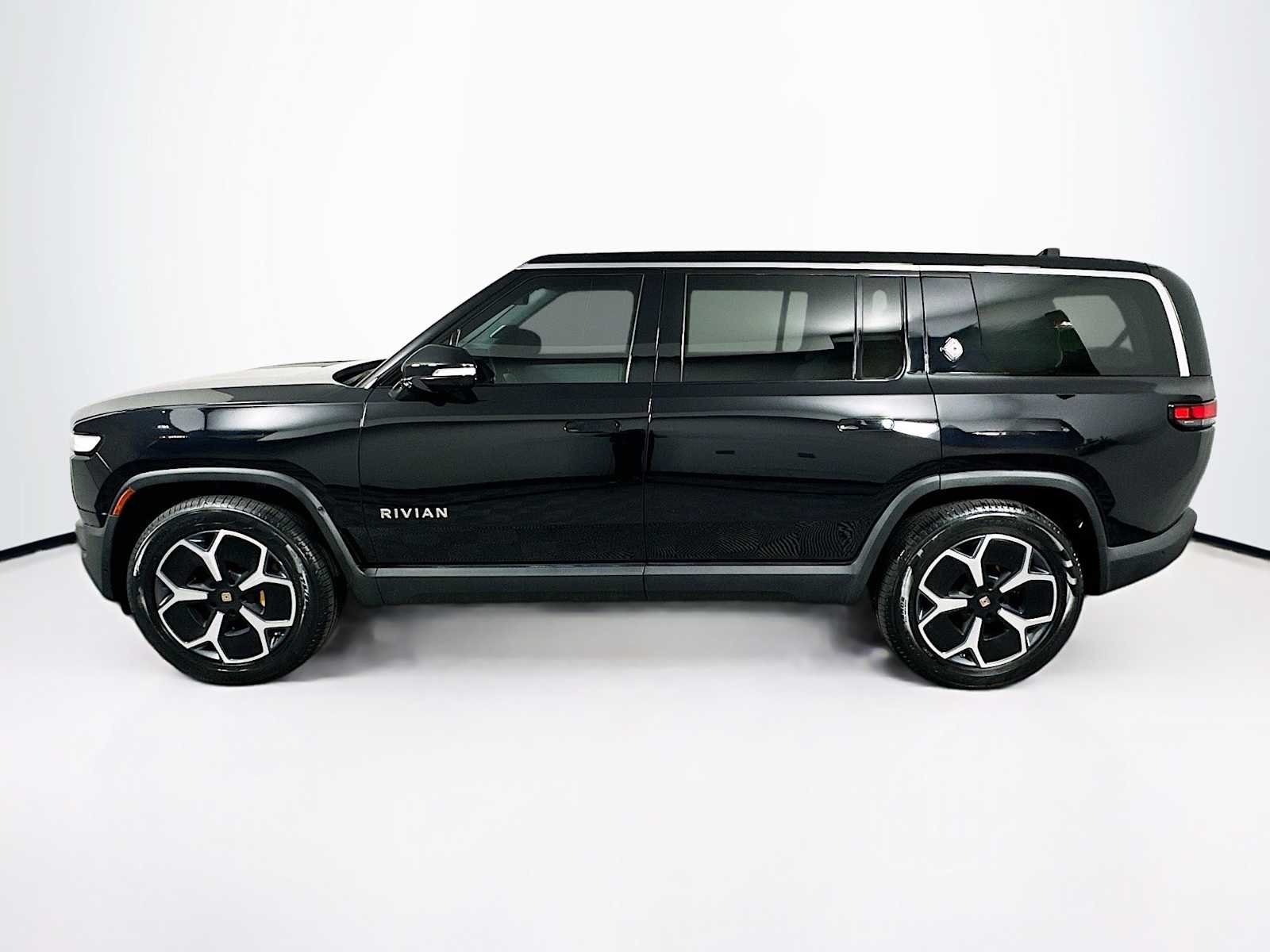 Used 2023 Rivian R1S Adventure with VIN 7PDSGABA4PN005711 for sale in Chandler, AZ